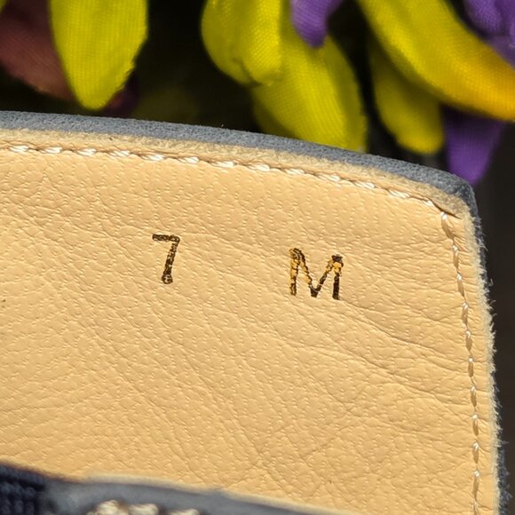 NEW!!! Amalfi by Rangoni – Suede Ankle Boots Blue - Size: 7 - Picture 10 of 11